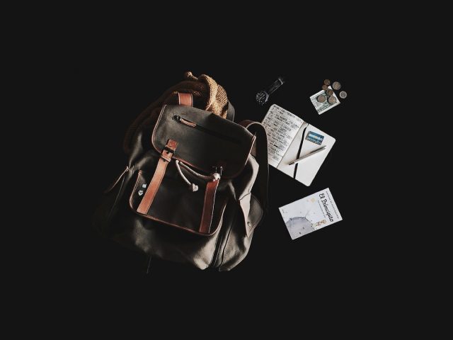 Comparatif : carnets à reliure cousue vs spirale pour le voyage