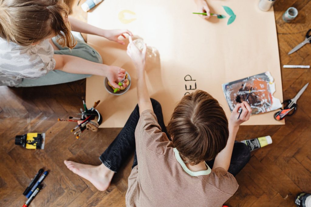 Top 9 ateliers créatifs avec peu de matériel