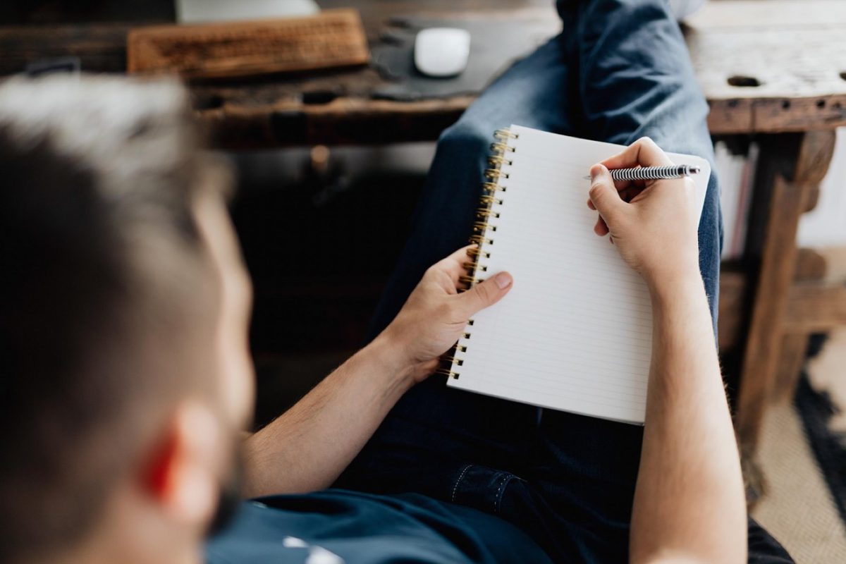 Atelier d'écriture en groupe ou travail individuel : comment